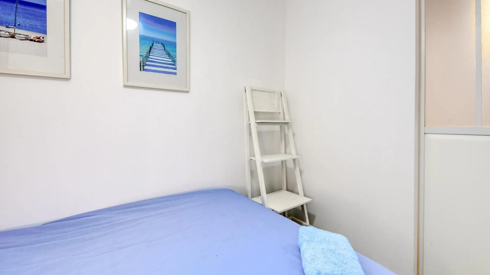 Cozy Apartment With Furniture Roses Hiszpania